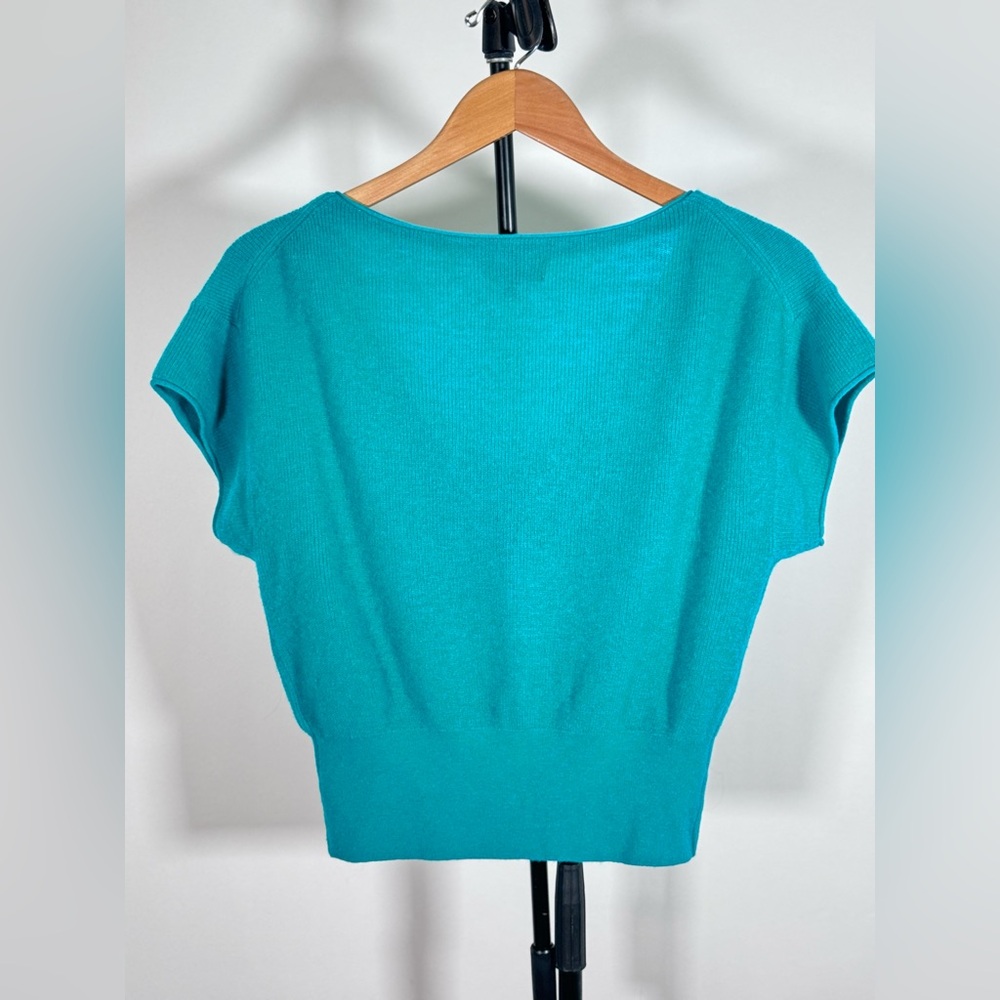 NWOT New J crew Featherweight cashmere V-neck T-shirt - Picture 2 of 5